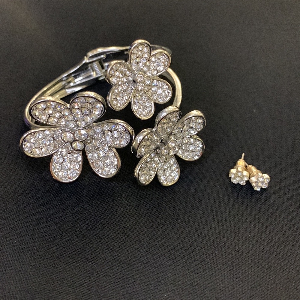 Flower Cuff bracelet with matching stud earrings